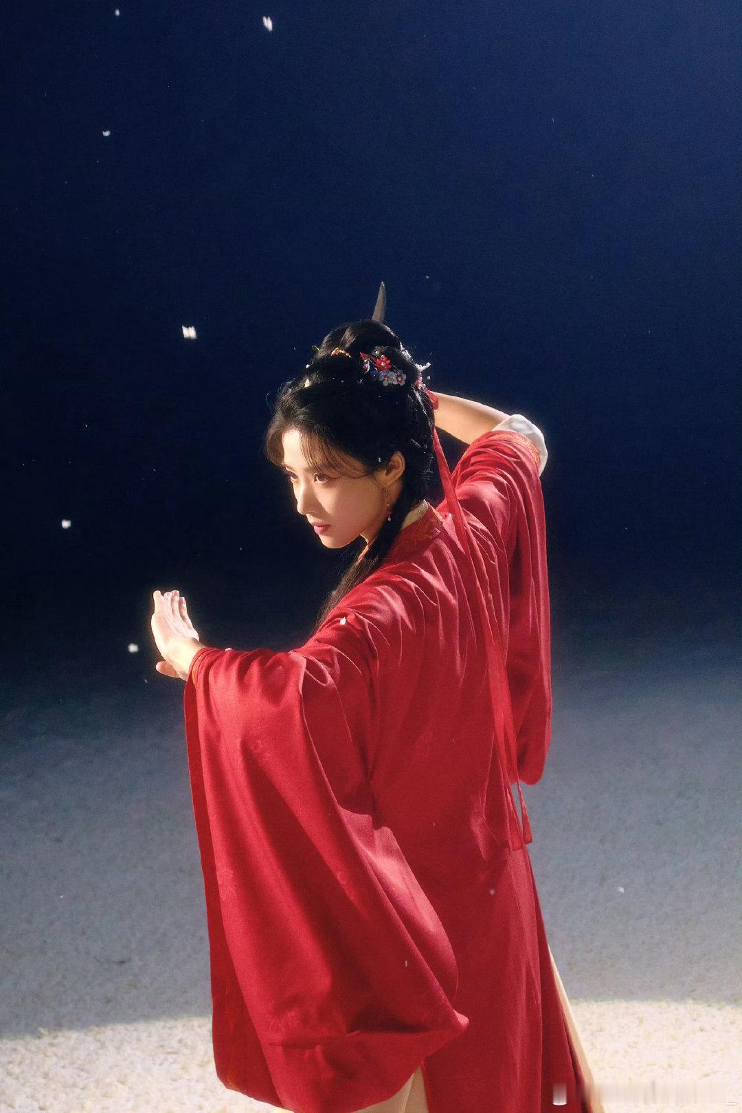 #卢昱晓#lyx#卢昱晓何不同舟渡#lyx#卢昱晓何不同舟渡#生命给了我数不清的积雪而你是我遇到的第