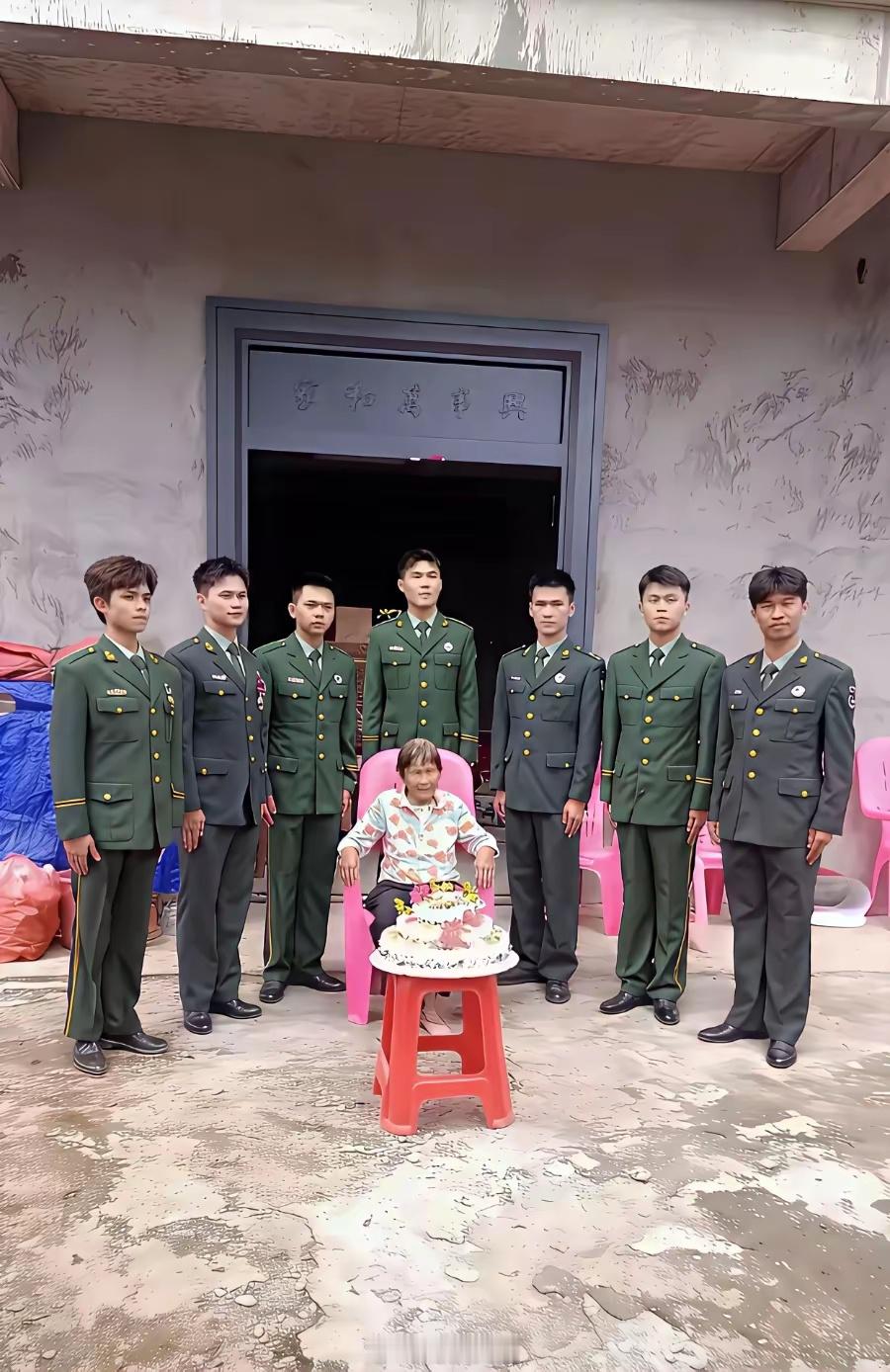 她养的不只是儿子，是华夏血脉，是汉族的未来，很厉害的母亲。