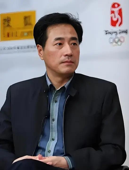 1987年，杨立新在最穷的时候，把徐帆接到北京三年，为了“养好”徐帆，自己舍不得