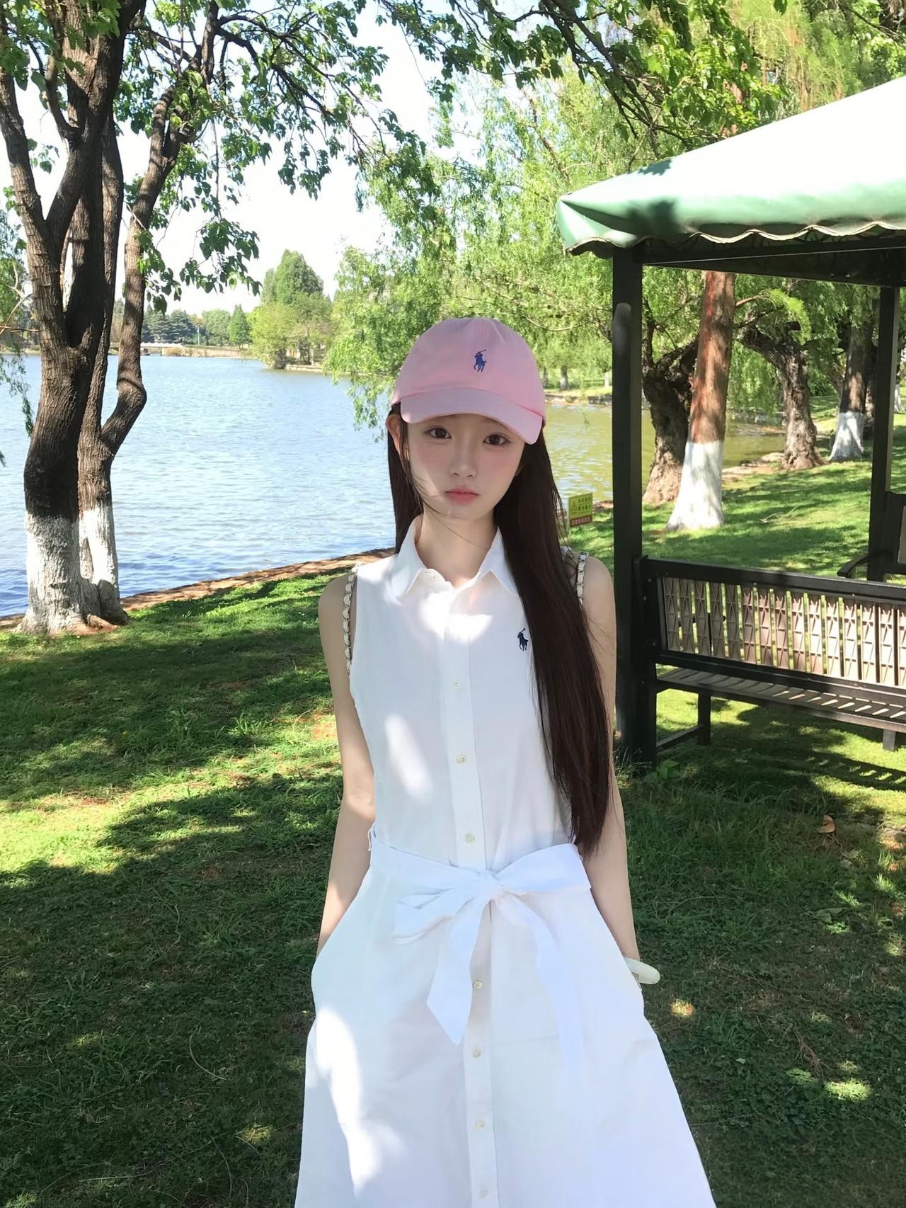 一个人公园散步