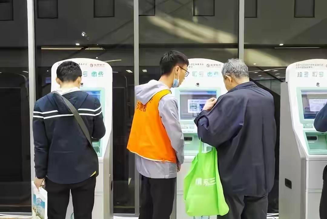 北京三甲医院集体搬离五环内！大规模搬迁潮愈演愈烈，到底利民还是添堵？北京正在掀