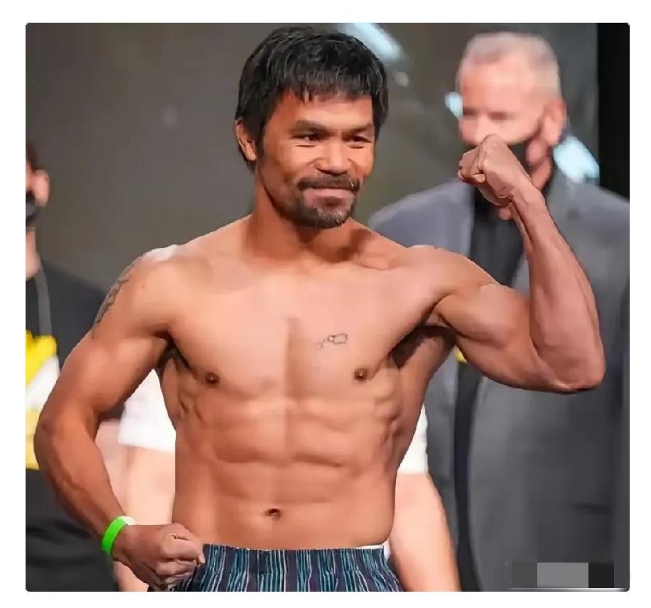 打拳赚了5亿美金，拳王帕奎奥icon没买游艇，转头跑回老家盖房子。他一口气建了3