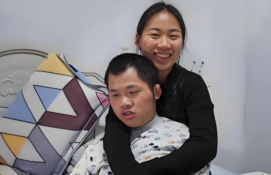 朋友家的孩子是脑瘫儿，几年前去找大师算卦，大师说一定要好好伺候这个孩子，没有这个