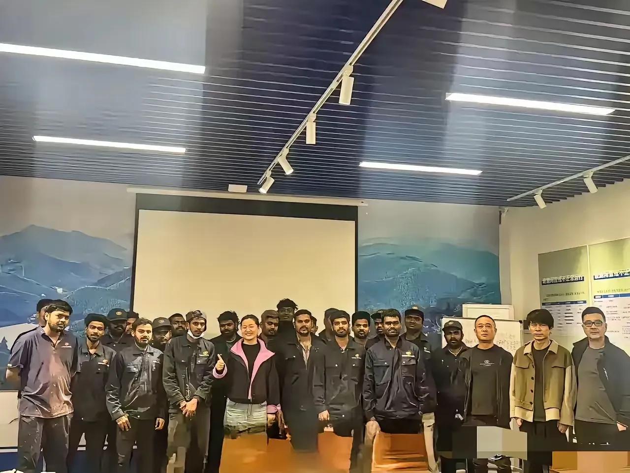 张江科技公司踩大坑！估计老板夜夜睡不着。公司高薪引进一位印度籍技术组长，谁也没想