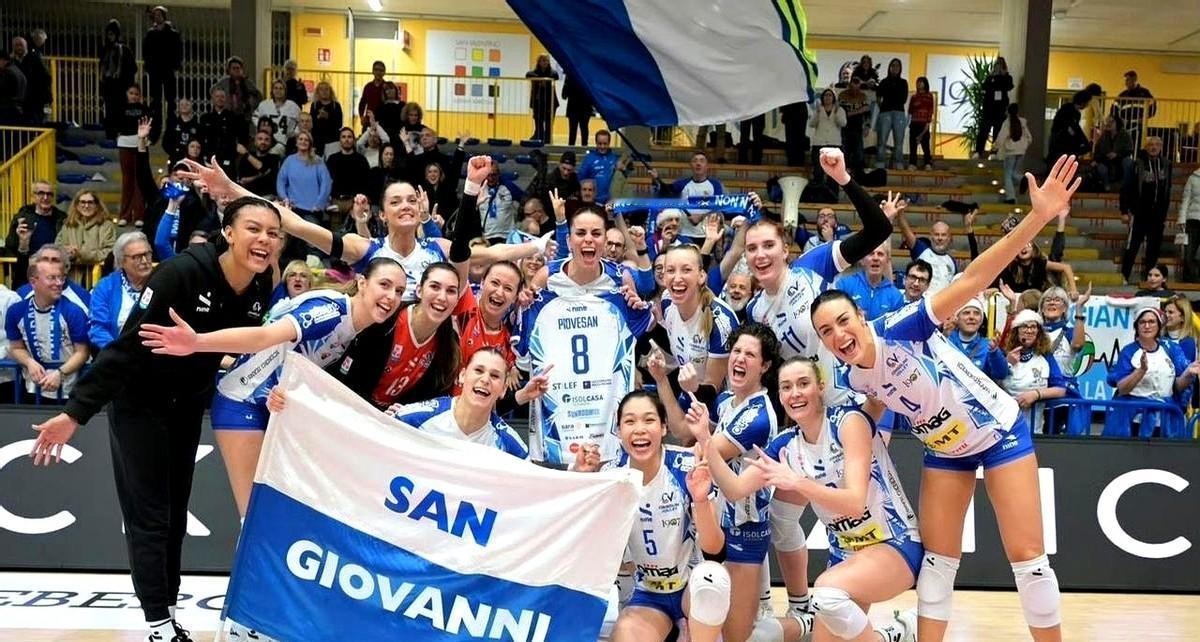 28分砸穿地板时，意大利解说员喊的是她的中文名字。庄宇珊，圣乔瓦尼队那个中国主