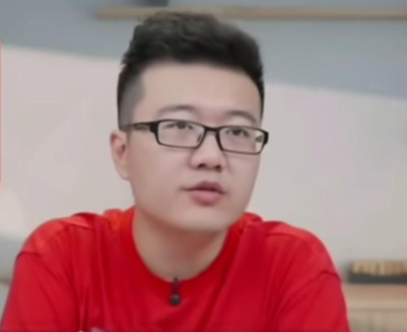 孙颖莎为何2:4输给了王曼昱，莱维的解释，目前来看最专业！他说：孙颖莎受伤