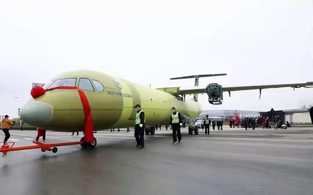 西方如何恨上新舟-700大飞机✈️是大飞机，支线有支线，支线航空自有骨干机型和主