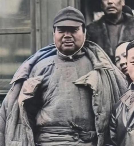 冯玉祥为何要烧少林寺？1928年，冯玉祥带兵火烧少林，屠杀武僧，大火烧了40天，
