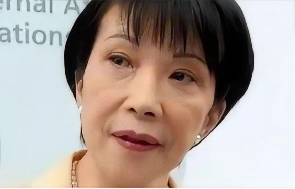 一个在日本的华人说了一句意味深长的话，他的大概意思是，如今中国如果和日本开战，或