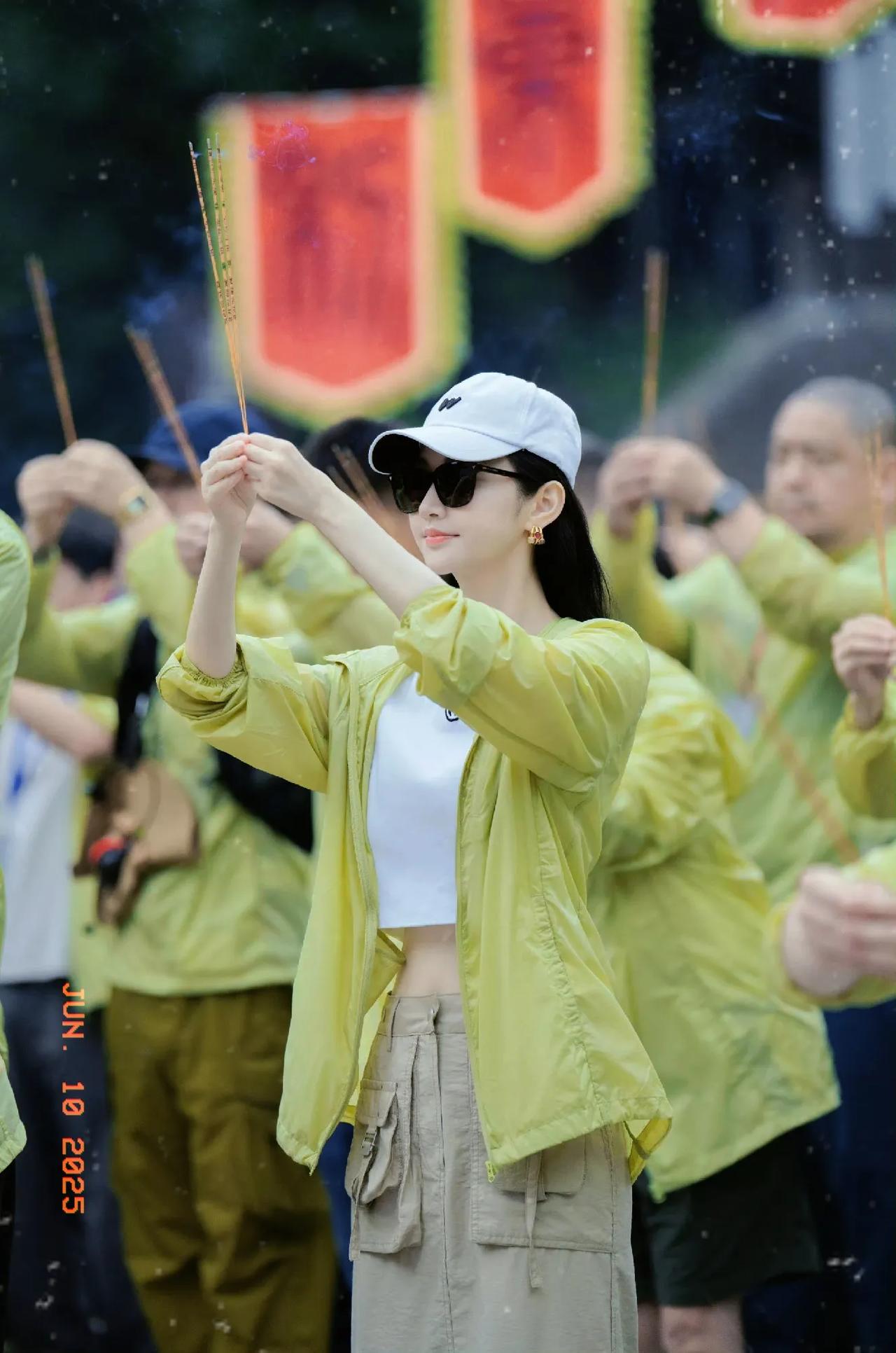 @景甜最新～龙骨焚箱开机仪式[比心]