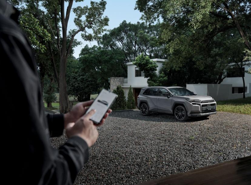 全新RAV4荣放将空间实用性与场景拓展能力提升到了哲学层面。它不仅仅追求账面数据