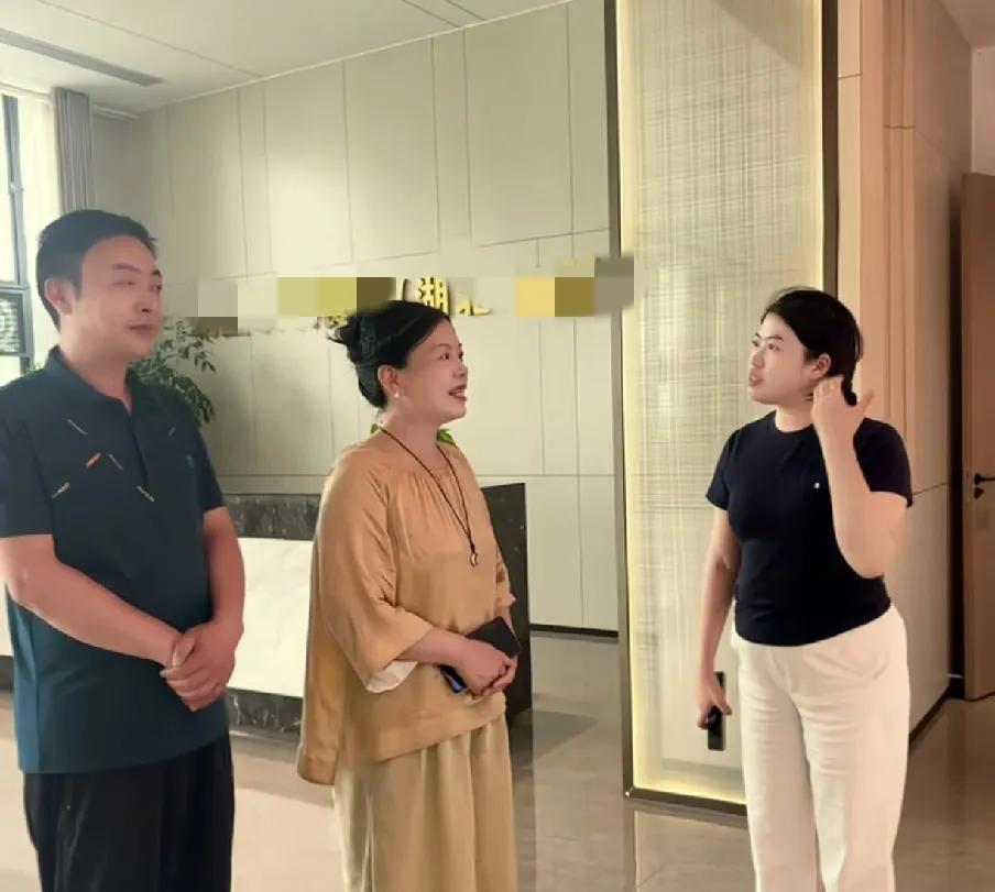 又要豆豆粉们破防了，今晚注定不好睡，估计又得半夜爬起来商量对策吧！时隔半个月