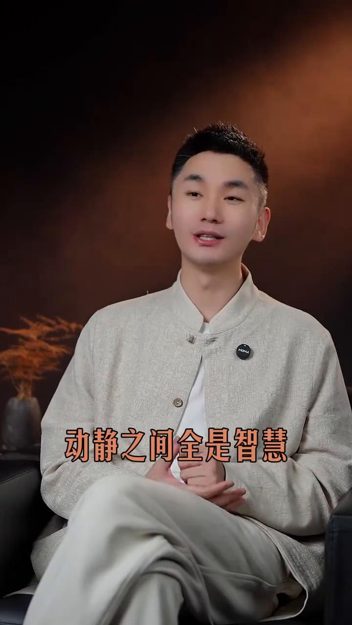 最智慧的是哪一个生肖？最智慧的生肖不是话最多那个，而是最擅长在沉默中洞察一切的