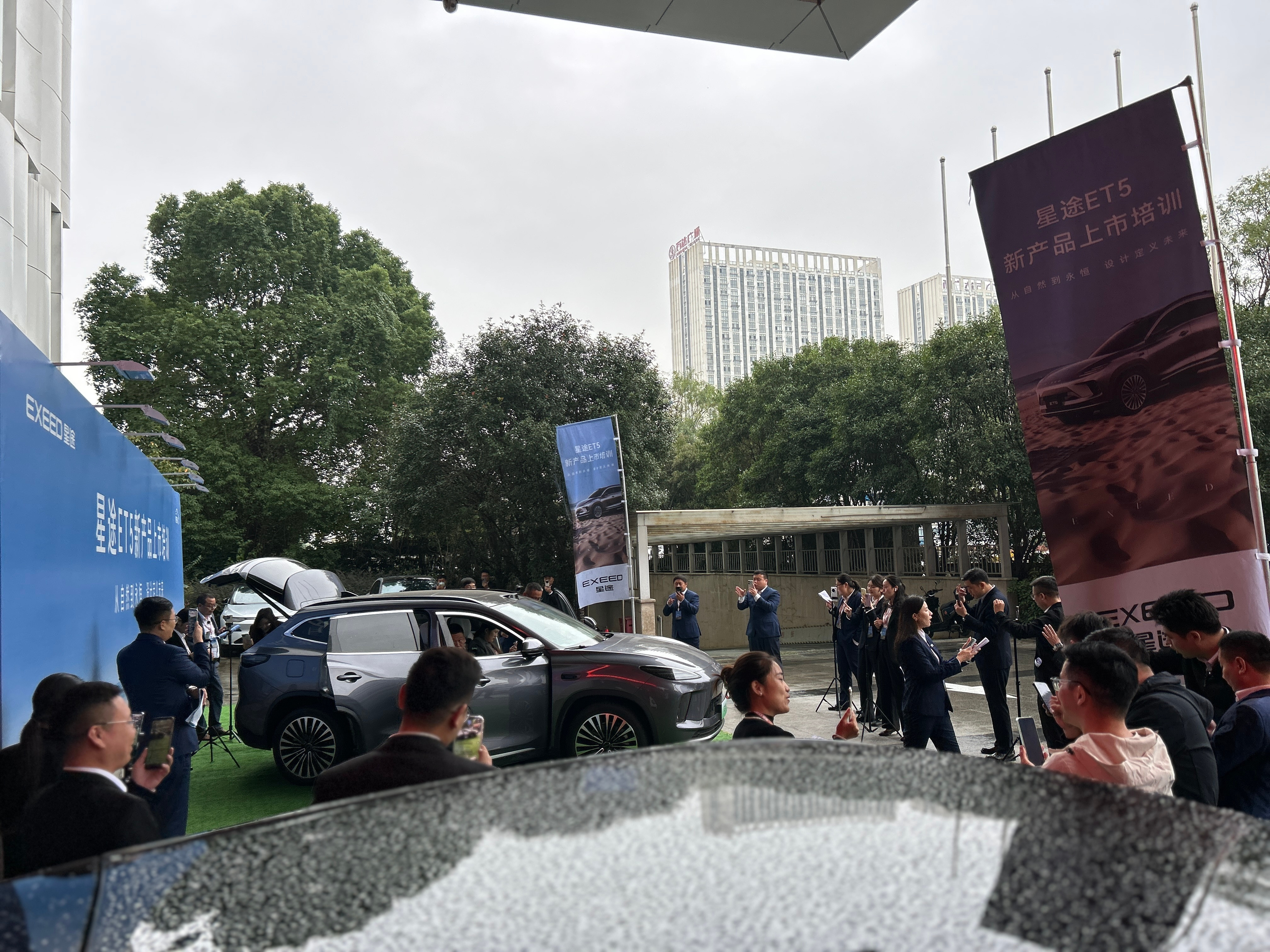 可怕的年代，莫名的觉得人类好像退化了​​​