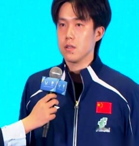 一看这分组，我就笑了。咱家六个姑娘，齐刷刷分在六个组里，一个萝卜一个坑，生怕提