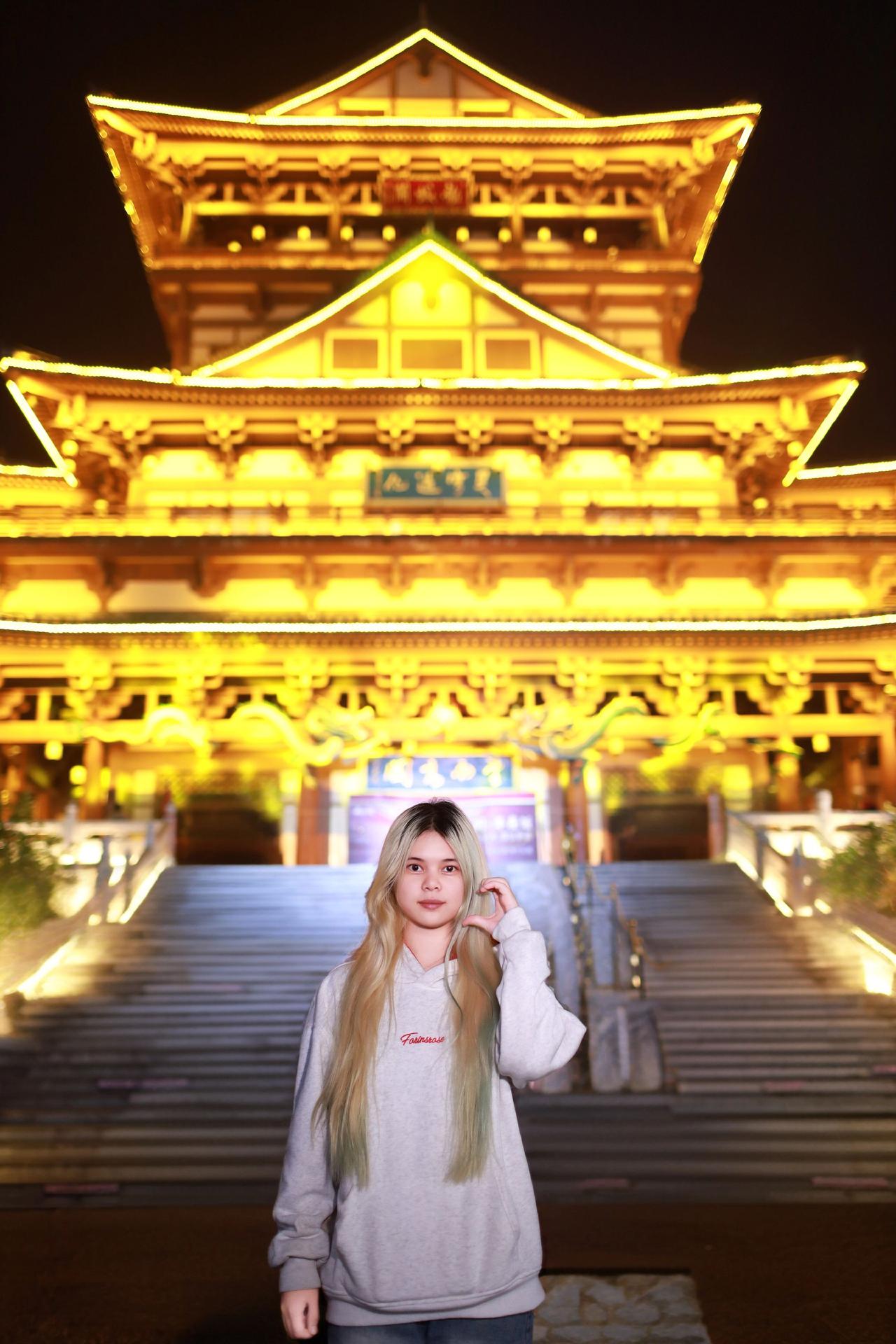 偶遇古镇，随拍两张记录旅游足迹给生活多一点色彩让这首歌凑下旅行碎片的热闹回忆