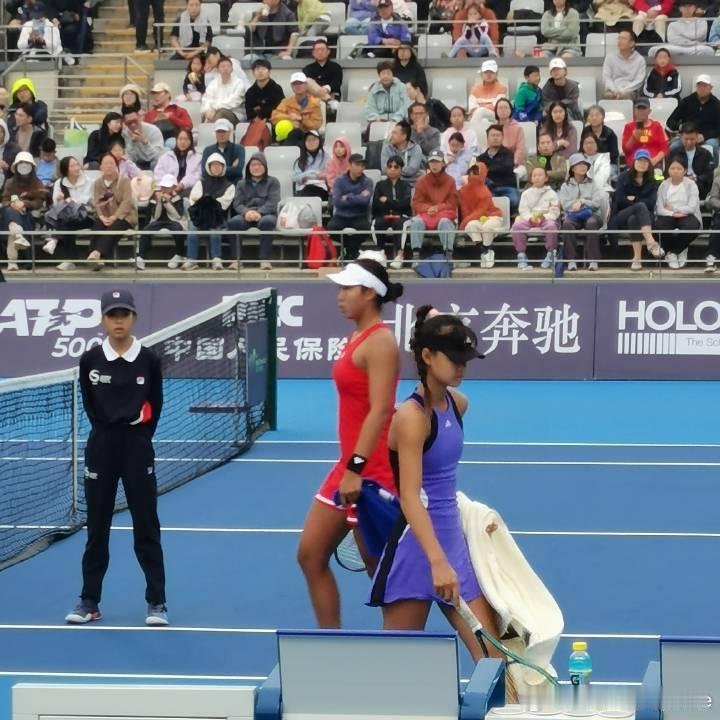 🇺🇸J300女单第二轮[9]🇨🇳孙心然6-2/4-6/6-2🇺🇸R