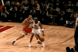 神之乔丹的全明星最后一投！乔丹的最后一次全明星，最后被科比的三罚两中拖进了加时，