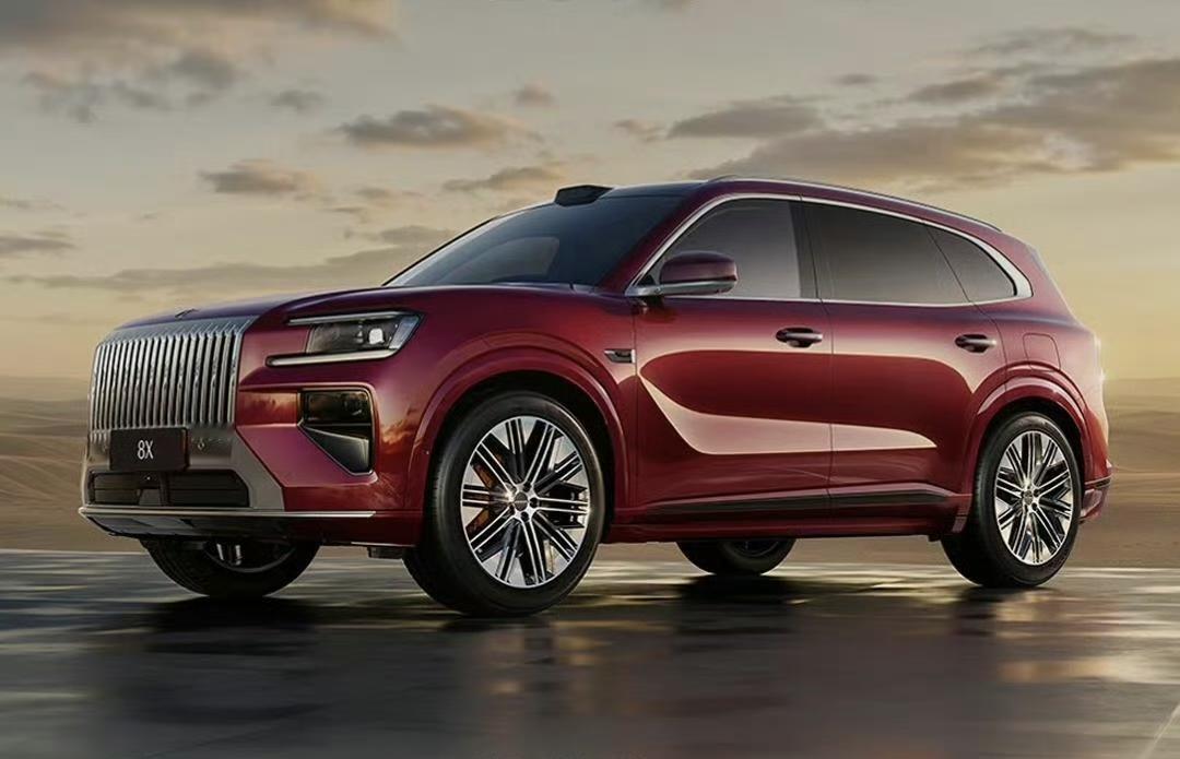 极氪8X官图发布，这消息一出来就炸开锅了。它定位低于极氪9X，极氪9X售价46.