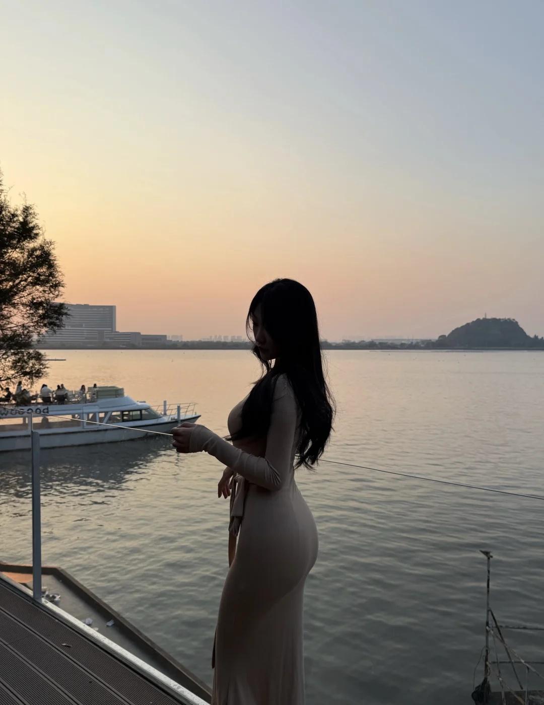 来东钱湖看个日落🌄宁波探店宁波宁波下午茶湖边日落拍照湖边咖啡店宁波