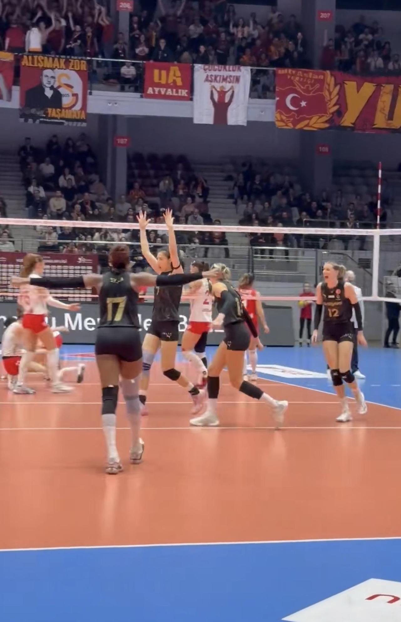 王媛媛仅用一场比赛就征服土超这场比赛对阵阿拉斯，加拉塔萨雷女排客场3-1（2