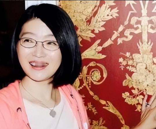 2023年温州女首富抗癌失败，即使名下有两家医药上市公司，市值高达3700亿元，