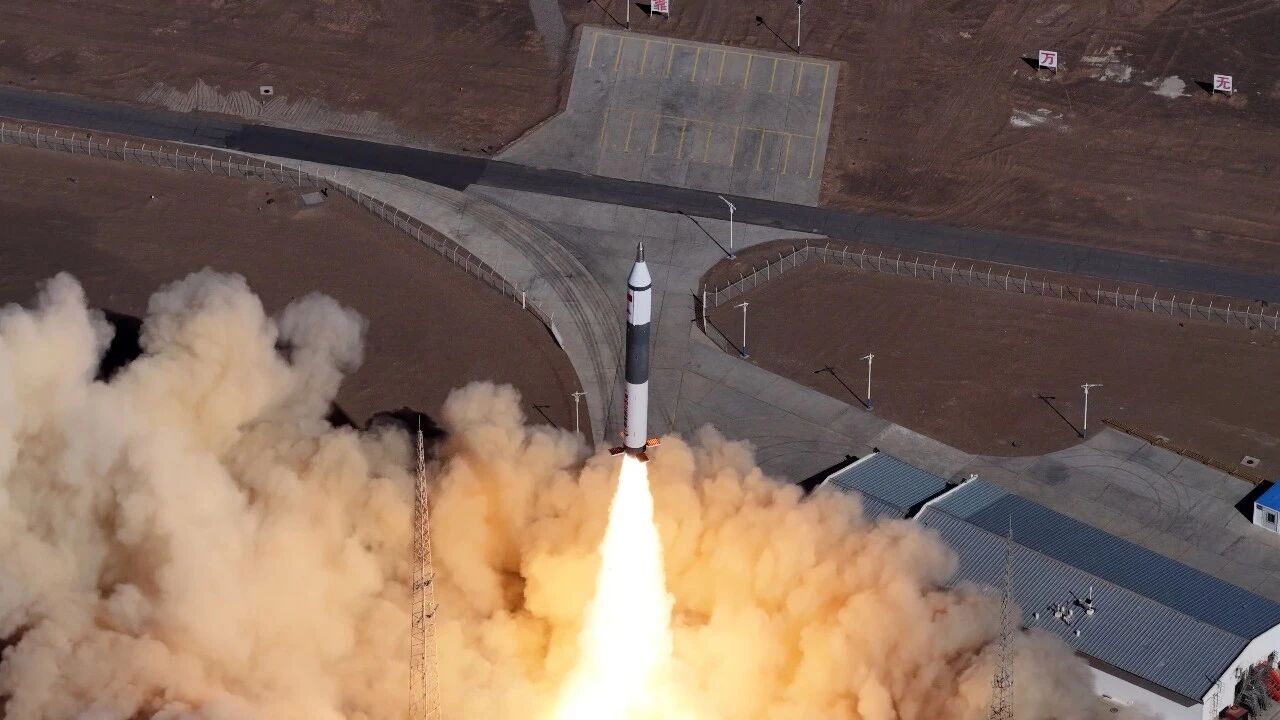 2026年9月17日10时40分，快舟十一号固体运载火箭在酒泉卫星发射中心点火升