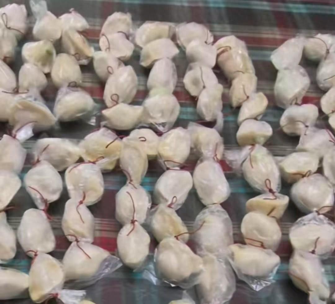 可怜天下父母心！上海，女子过年前和东北的妈妈打电话，说想吃她包的饺子，没想到，母