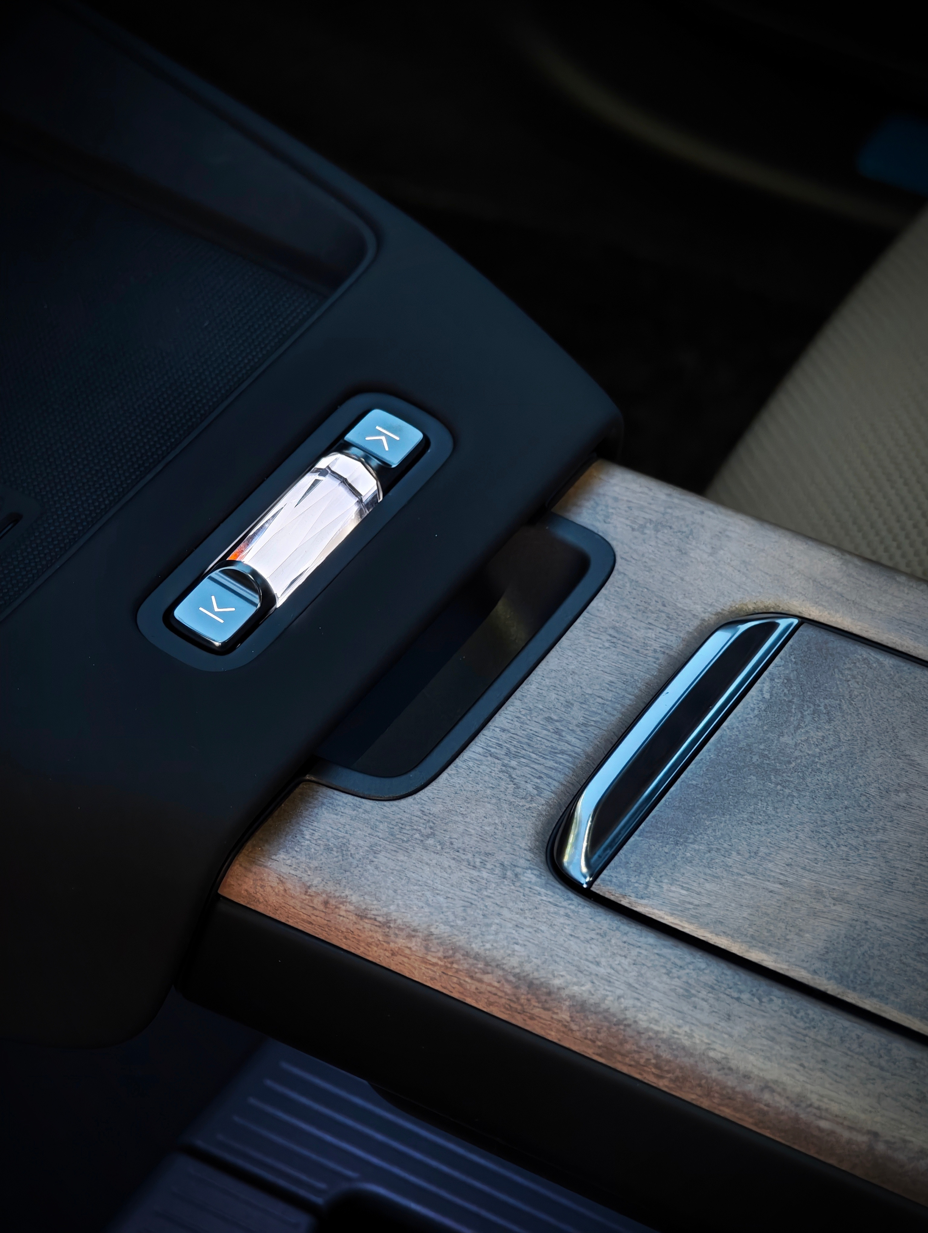 个人觉得，沃尔沃的设计一直挺在线的，内外皆是如此。而且即便到了这台绿牌的XC70