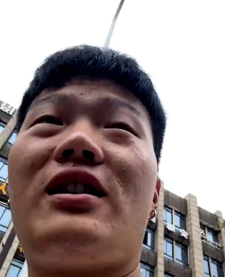奇瑞的终身质保我不知道你们有没有要，反正我是没要。每次去保养的时候是半年