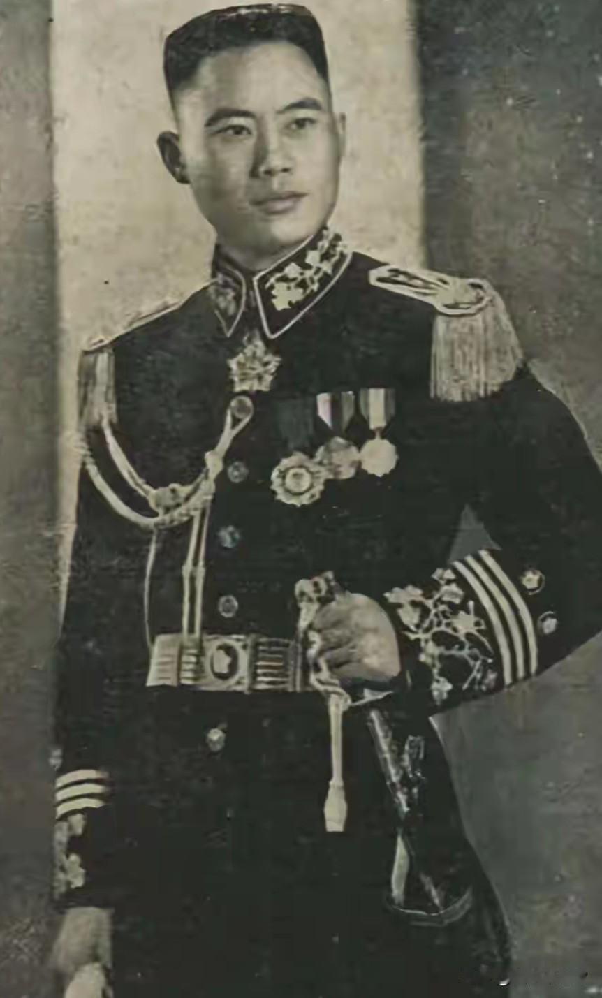 国军怪才中将：刘伯承粟裕多次包围痛歼他，但最终也没逮住蒋介石这一段台词：民