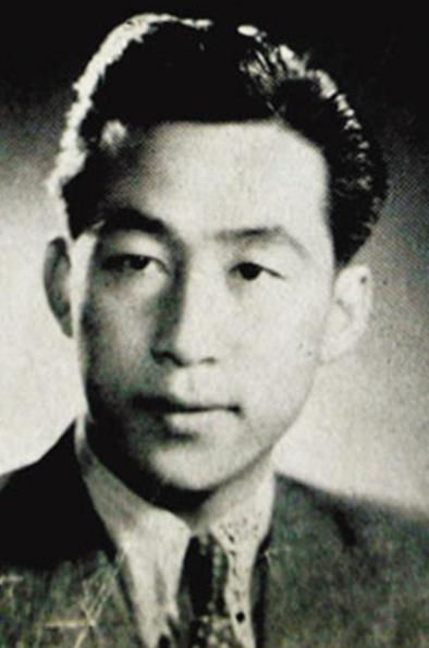 1907年，乔致庸，晚清晋商富豪去世，享年89岁。他有6个儿子，去世时，仅有