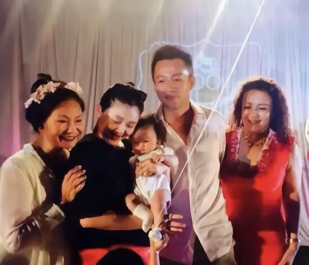 支持麻六记，支持张兰女士！这样的婆婆咋啦，多少人抢呢！这样的婆婆多好，会赚
