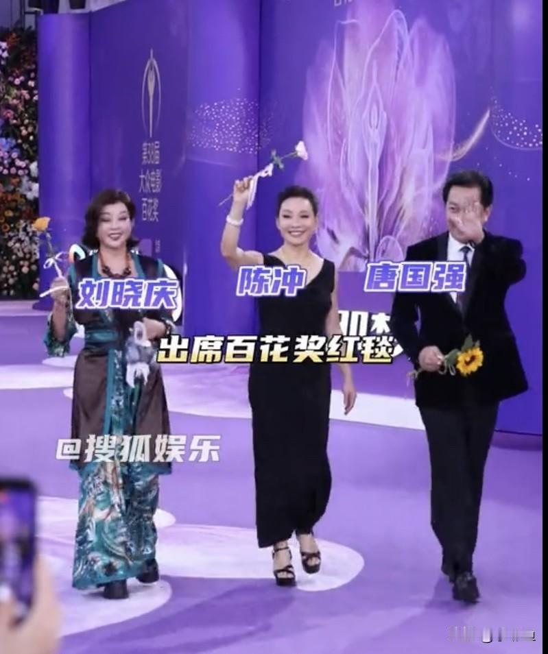 一吐为快……第38届百花奖，1979年经典老电影《小花》三位主演唐国强、刘晓庆