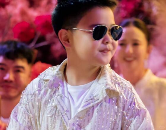 朵朵（陈奕橦）对爸爸陈思诚《10间敢死队》的深情告白（2026.4.24首映礼