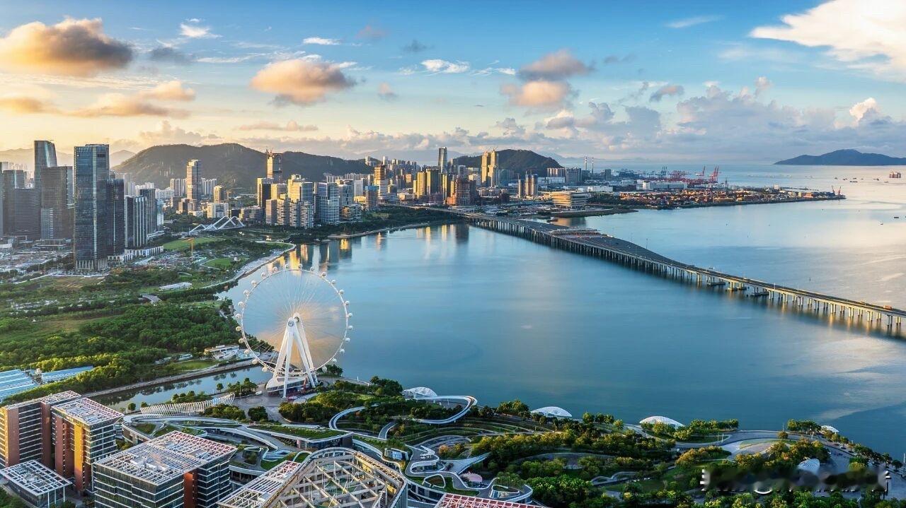 将来深圳有一个地方比深圳湾的富豪多，那就是前海湾。为什么呢？我们先从深圳人有钱的