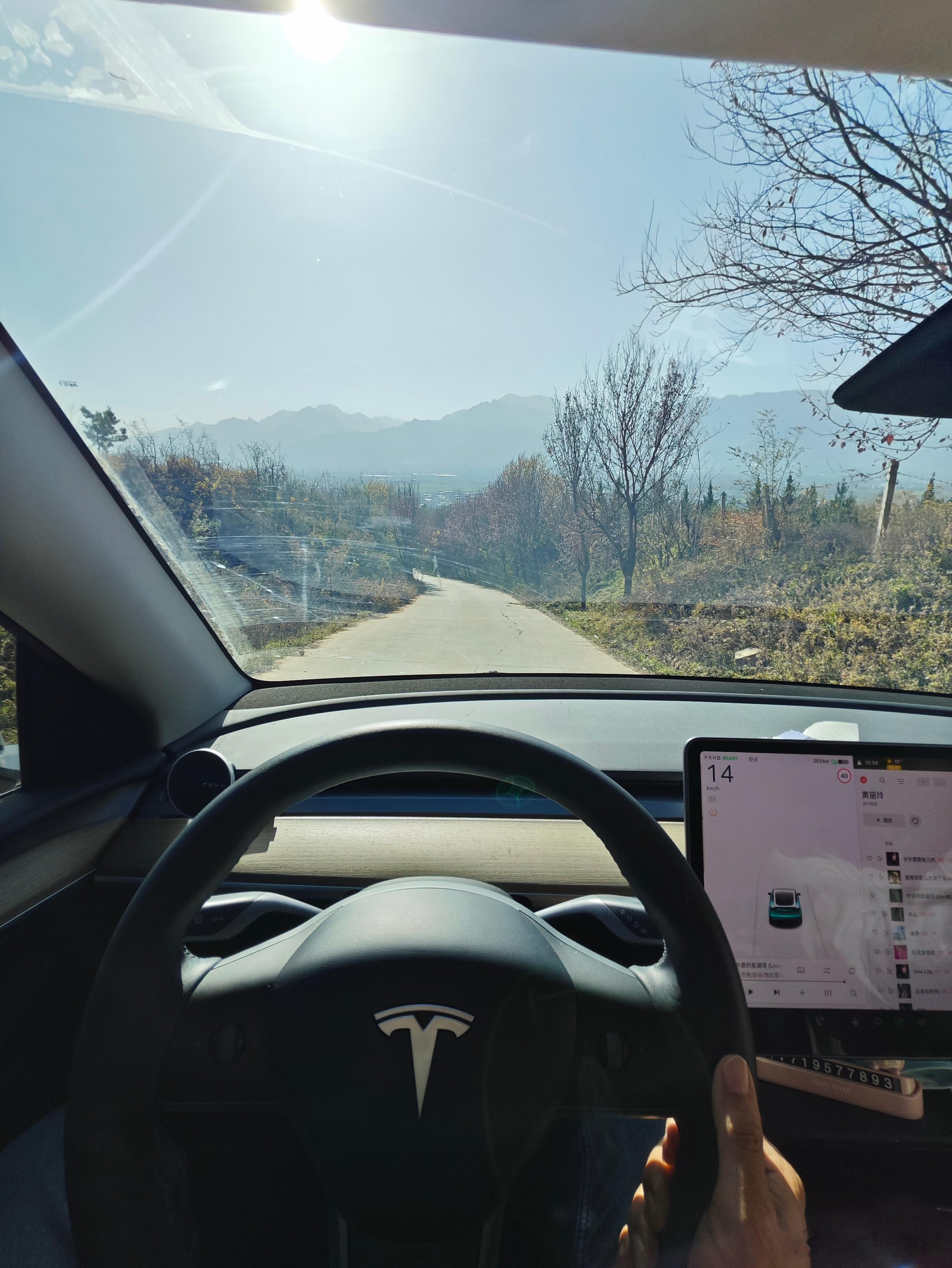 开了几天极氪9XHyper，坐完极氪009，再开上特斯拉ModelY，你知道