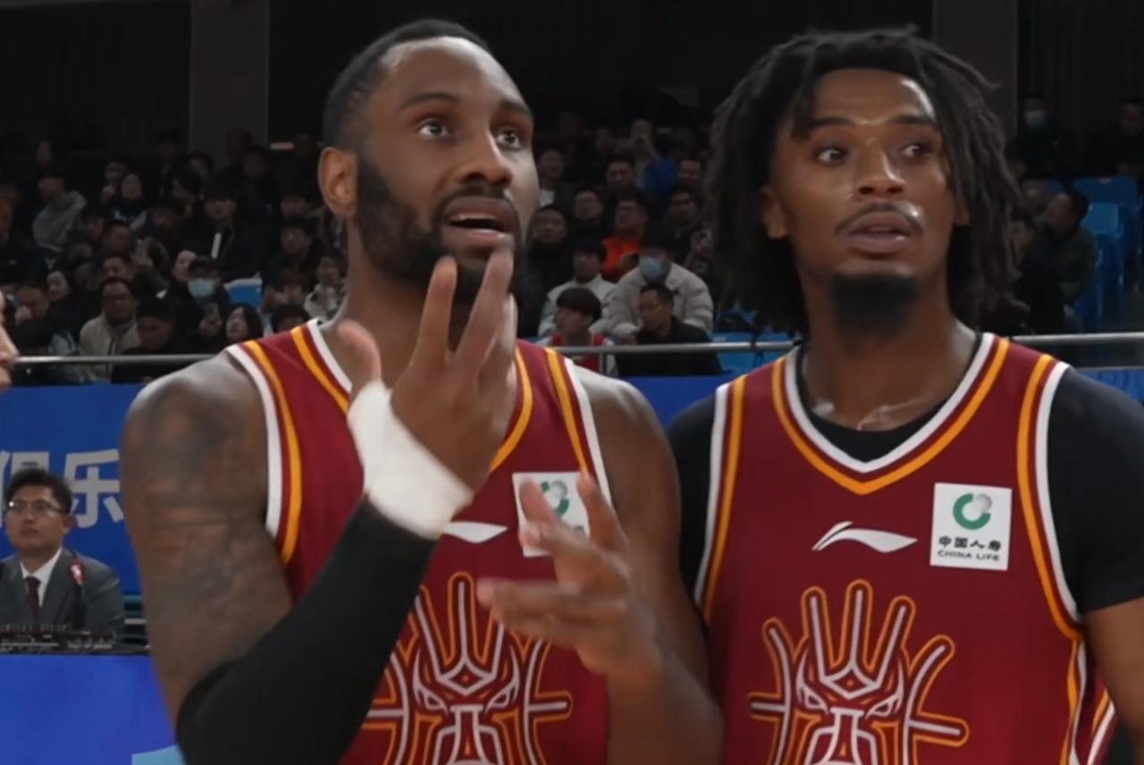 山西输广州4分！揪出3大“废柴”，坑惨了球队。CBA常规赛，山西队坐镇主场PK