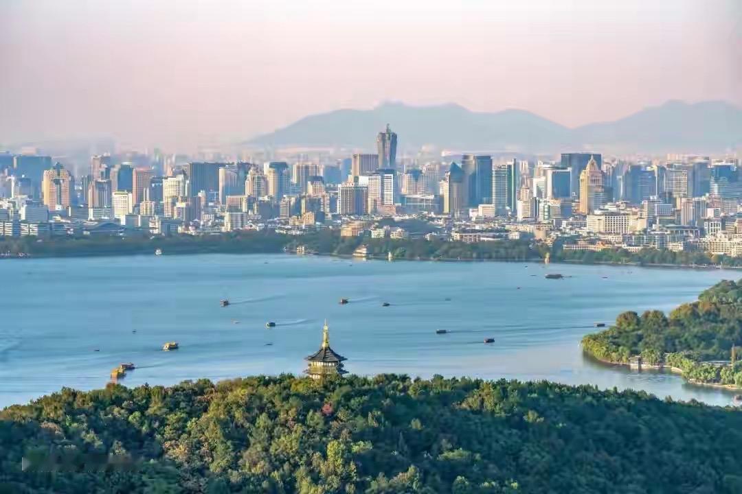 新房价格4连涨！二手房成交超4万套，杭州楼市韧性凸显看到这个消息，你是不是第