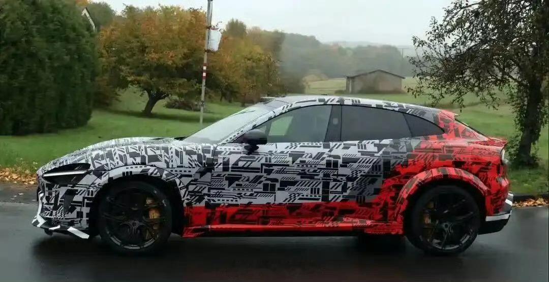 小米三款新车齐曝光这三款车里面，我对于YU7GT和SU7L比较感兴趣