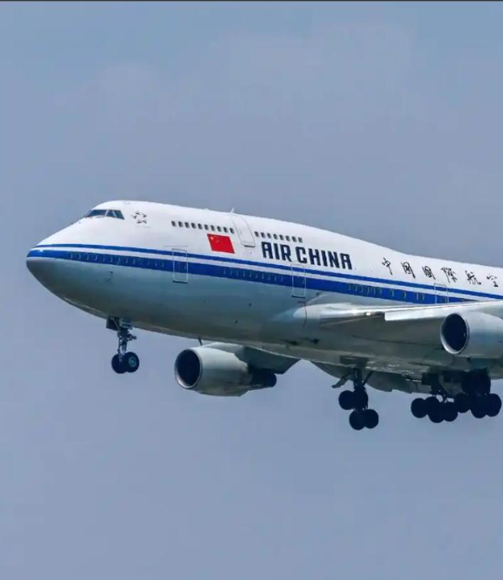 高市拒不撤回！中国一点也不惯着！1月26日下午，中国国航、东航、南航三大航空