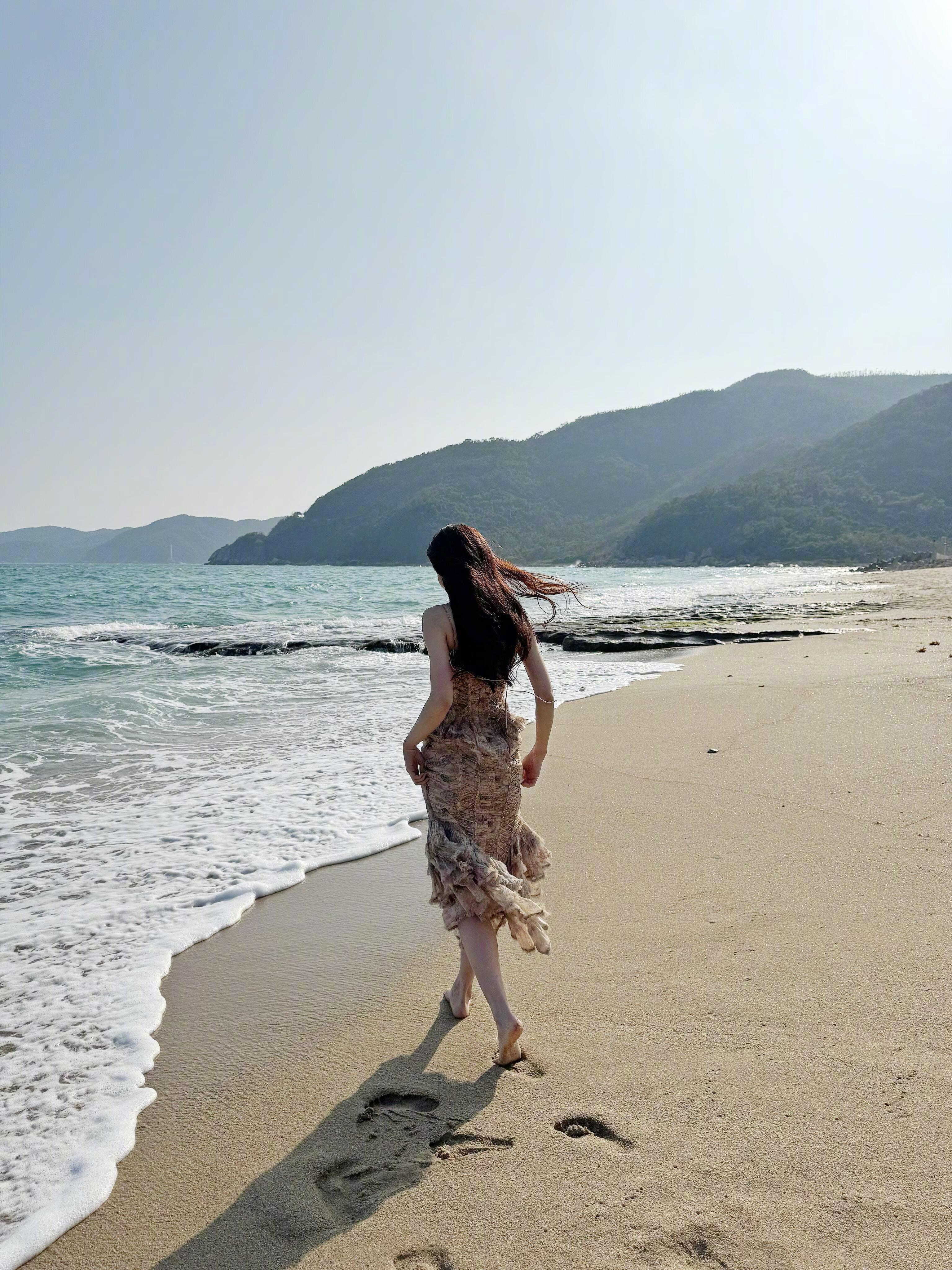 文咏珊好优越的发际线那优越的只是发际线吗，这发量这张脸这身材哪都很优越啊啊啊啊！