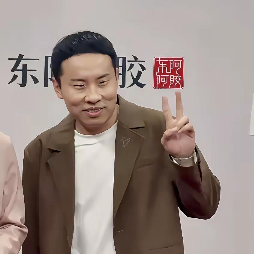 徐志胜是北科大硕士？看到这消息时我手里的瓜都差点掉地上。这哥们儿在台上啥样