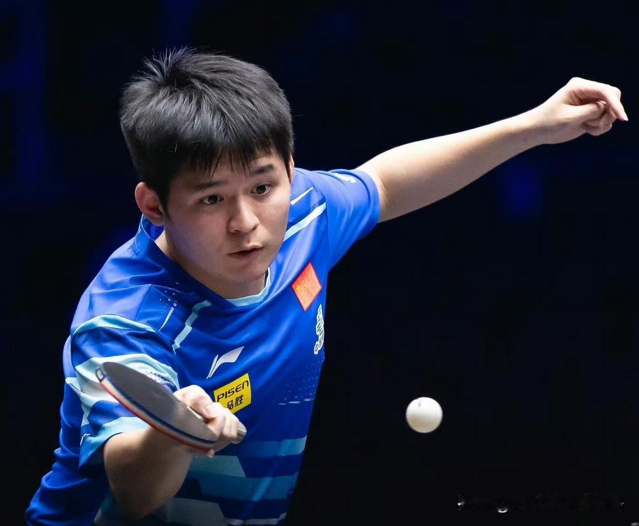 林诗栋晋级8强，志强情绪价值拉满。林诗栋上场调动积极，接发球处理非常果断，也听