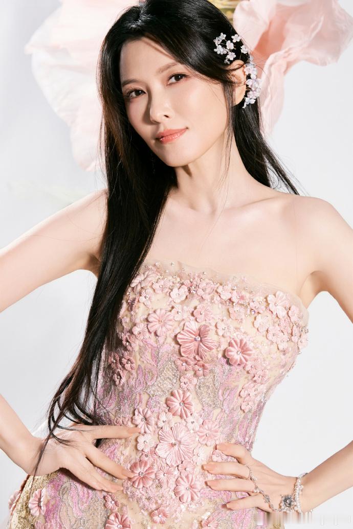 徐洁儿把歌手档期准备好了被演技掩盖的实力派唱将终于藏不住了！徐洁儿乘风舞台全开麦