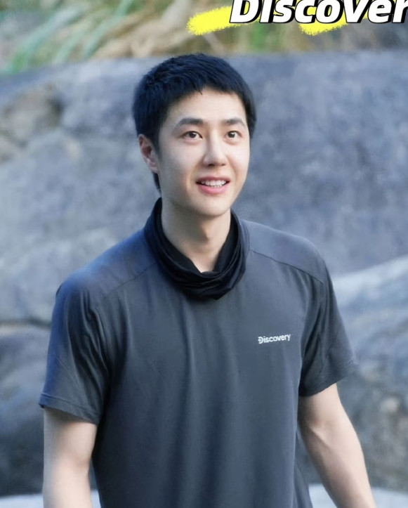 王一博这个男人真是个迷小说里的男主都不敢这么写他又跑了，内娱留不住他，真不愧