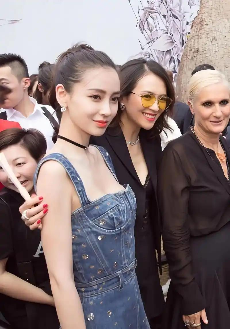 章子怡和杨颖说过同样话题！杨颖说我不喜欢依附一个男人生活！我希望有自己事业！组织