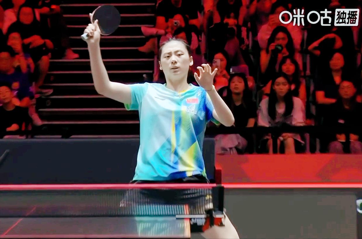 侯英超说：大家都说孙颖莎算球强，其实不是的！显然是孙颖莎的球商高。前两局孙颖