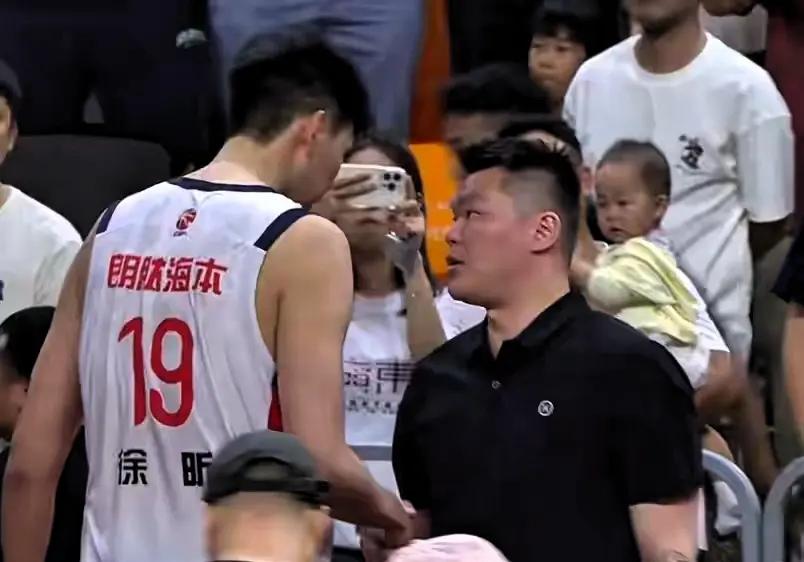 看着2025年男篮亚洲杯决赛那1分之差惜败澳大利亚，相信无数球迷和我一样，心中既