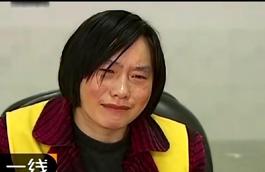 男子趁同小区一少妇丈夫不在家，偷偷溜进对方家里，之后强行发生不正关系，为了脸面，